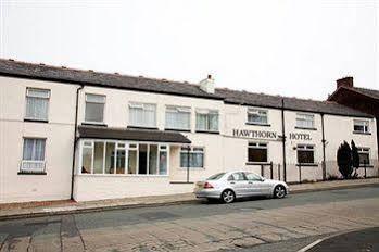 Hawthorn Hotel Radcliffe Exterior photo
